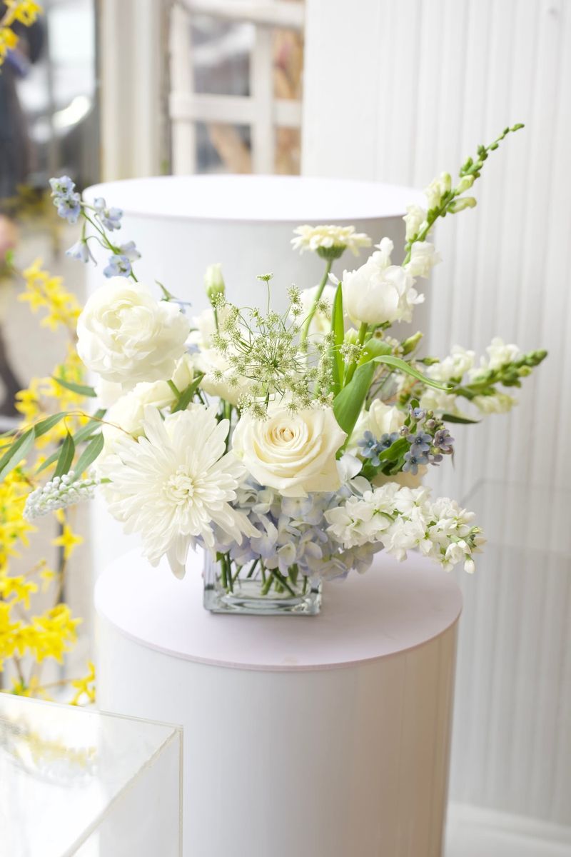 Opt For Monochromatic Flower Schemes