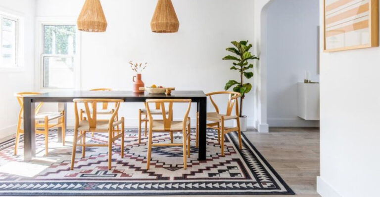 17 Expert Tips On How To Choose The Perfect Dining Room Rug