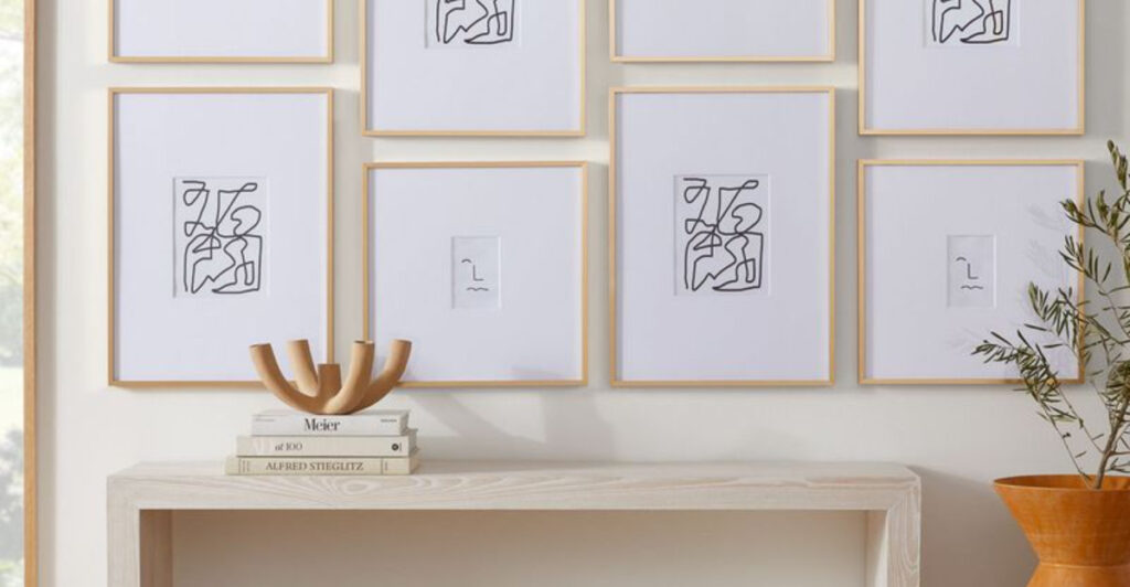 18 Gallery Wall Arrangements That Make Your Entry Hallway Look ...