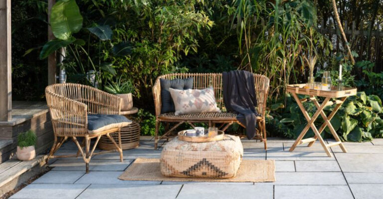 18 Patio Decor Designers Always Buy At Thrift Stores, Even For Their Fanciest Clients