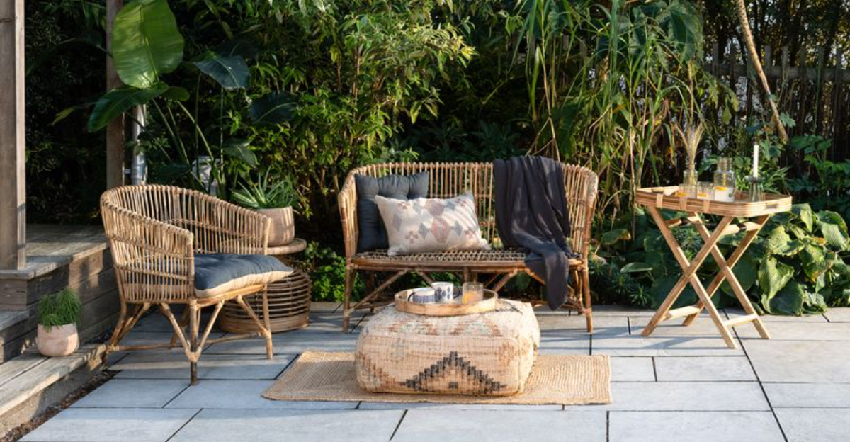 18 Patio Decor Designers Always Buy At Thrift Stores, Even For Their Fanciest Clients