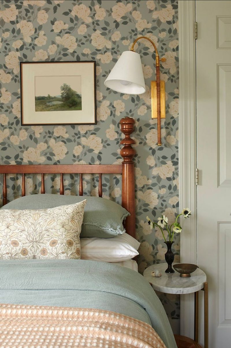 Floral Wallpaper Makes a Statement