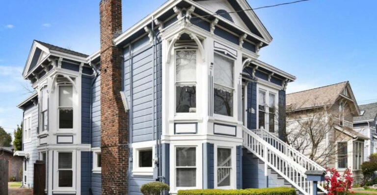 1890 Queen Anne Victorian Home With Original Hardwood Floors And Dramatic Bay Windows