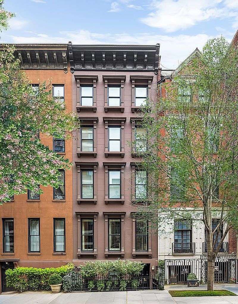 A Stately Welcome on a Classic NYC Street