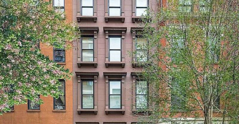 1915 Neo-Grec Townhouse In New York With Crisp Interiors And A Private Garden Terrace