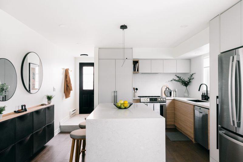 Clear Off Countertops