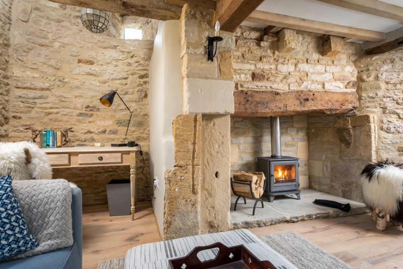 Embrace Honeyed Stone Accents