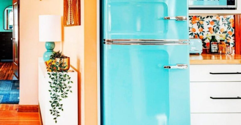 33 Retro Touches That Bring Back That Beloved Old-Fashioned Kitchen Warmth