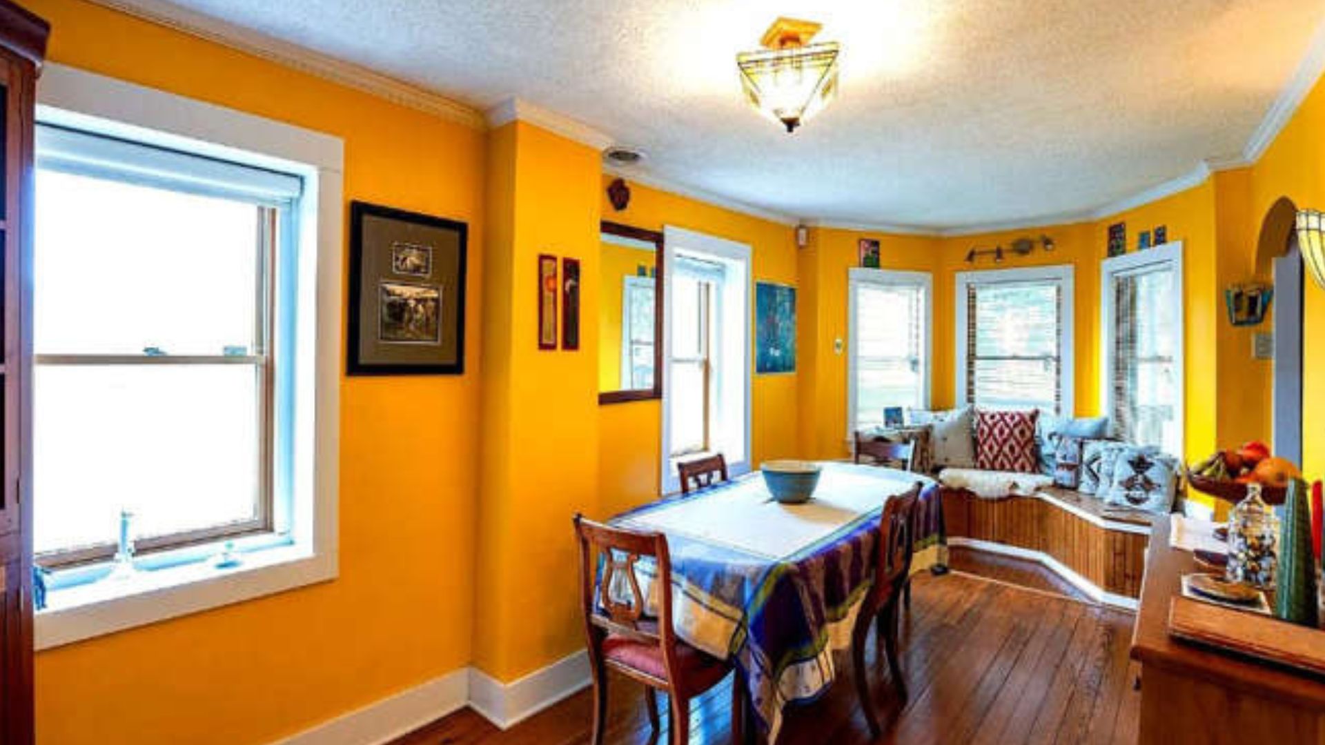 dining room corner