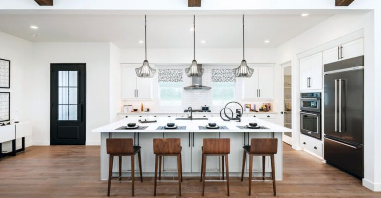 8 Kitchen Designs Our Readers Tried Based On Real Estate Pro Suggestions (And 8 Alternatives They Loved Even More)