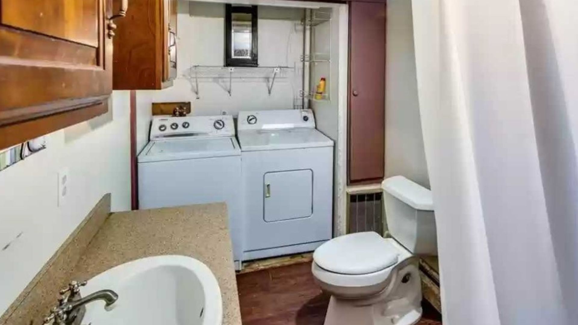 bathroom in a colonial home