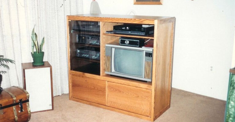 9 Items In Your Home That Are Worth Less Than You Would Think And 9 That Are Practically Worthless