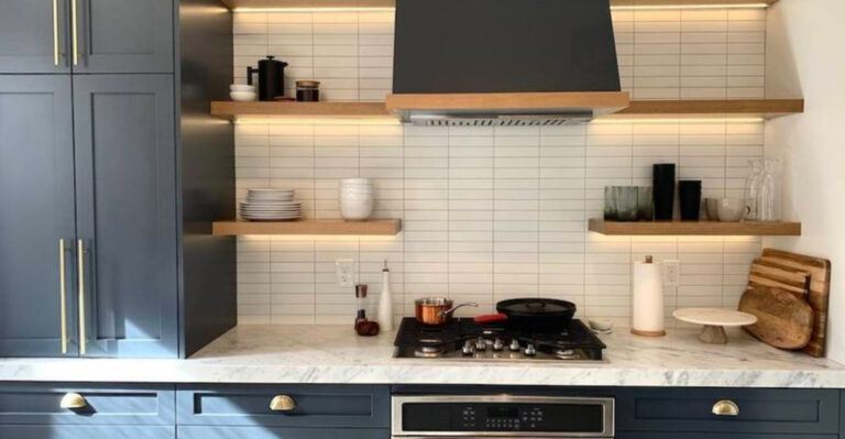 9 Things You Should Put In A Small Kitchen And 8 You Should Never Even Consider