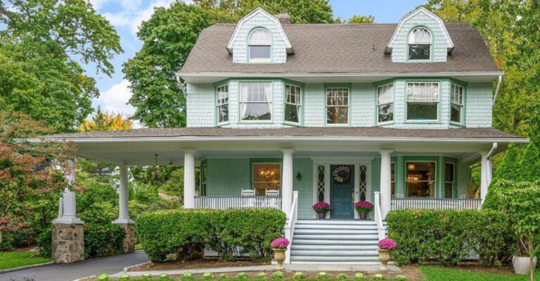 A 1910 Home In New Rochelle With High Ceilings And Hardwood Floors
