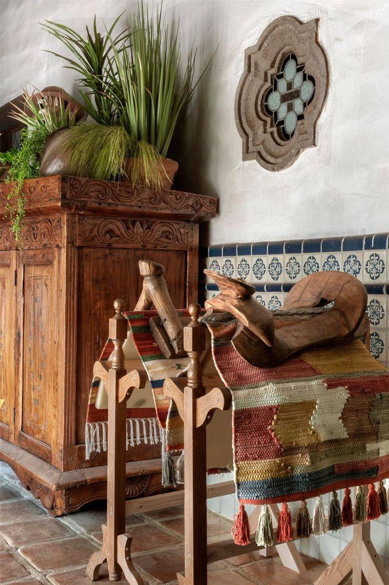Old World Accents, Layered With Care