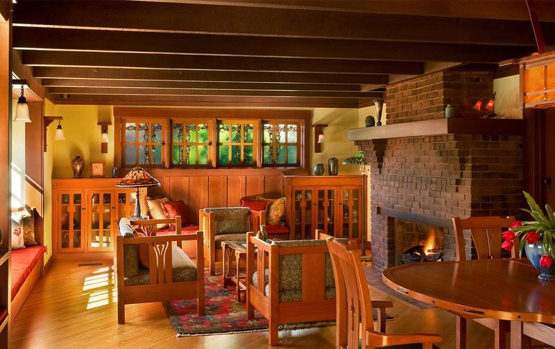 Open Floor Plans with Defined Spaces