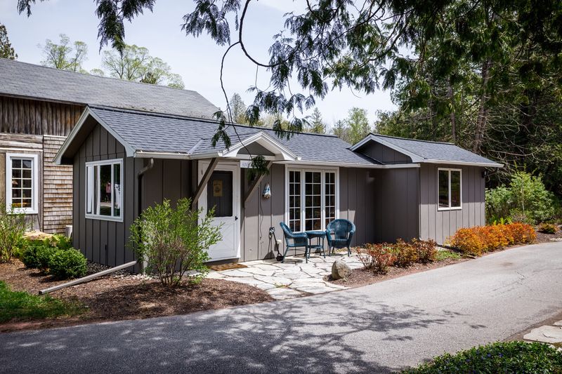 County Road 203: Cottage Charm