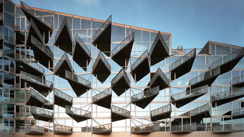 VM Houses' Zigzagging Brilliance