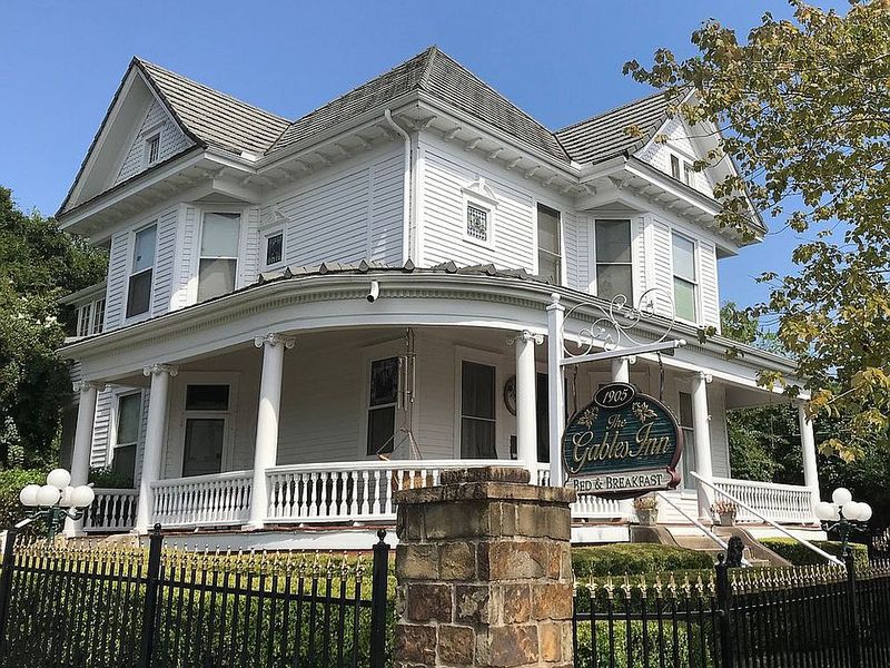 1905 Victorian Home in Hot Springs, Arkansas