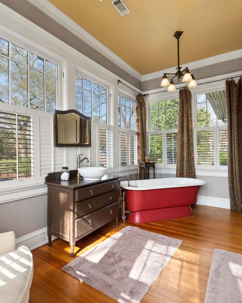 Shower Sitting Area