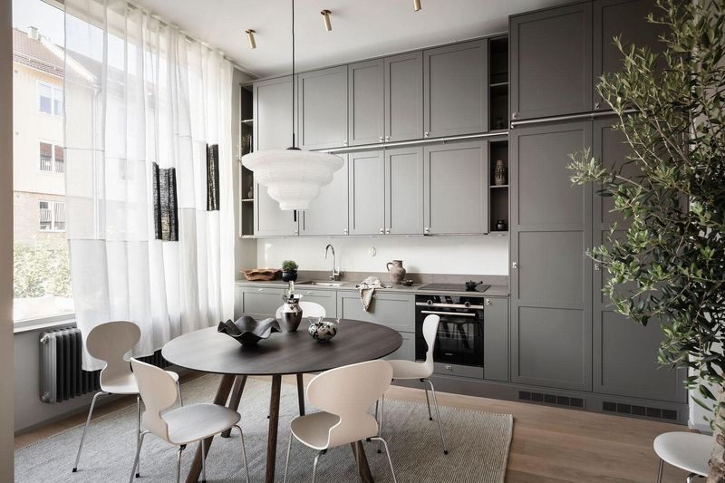 Floor-to-Ceiling Cabinetry