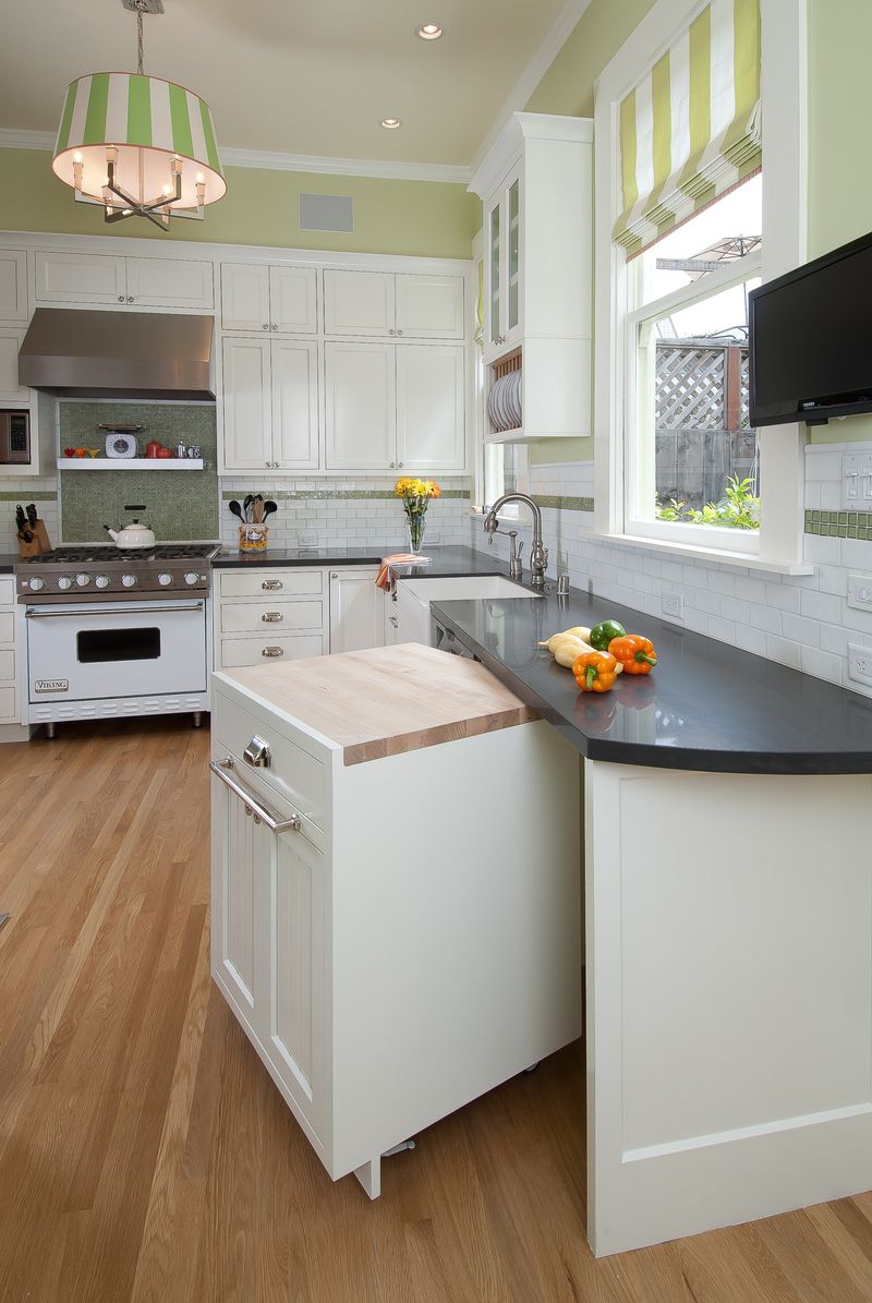 Pull-Out Cabinet Island