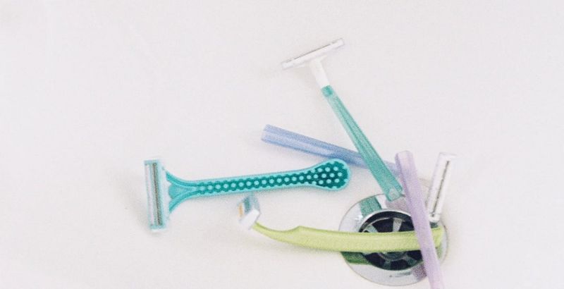 Skip: Single-Use Disposable Razors