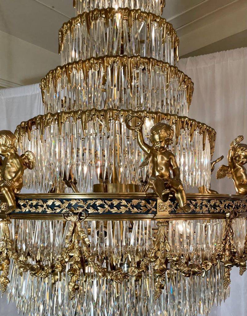 Grand Chandeliers