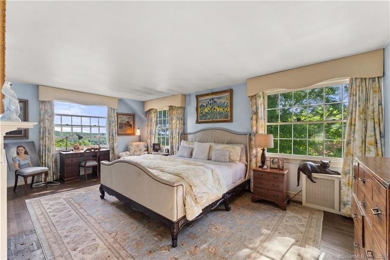 A Peaceful Retreat With Classic Elegance
