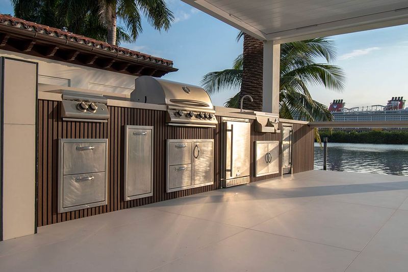 Elaborate Outdoor Kitchens