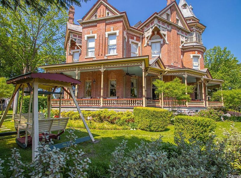 Wraparound Porch for Southern Evenings