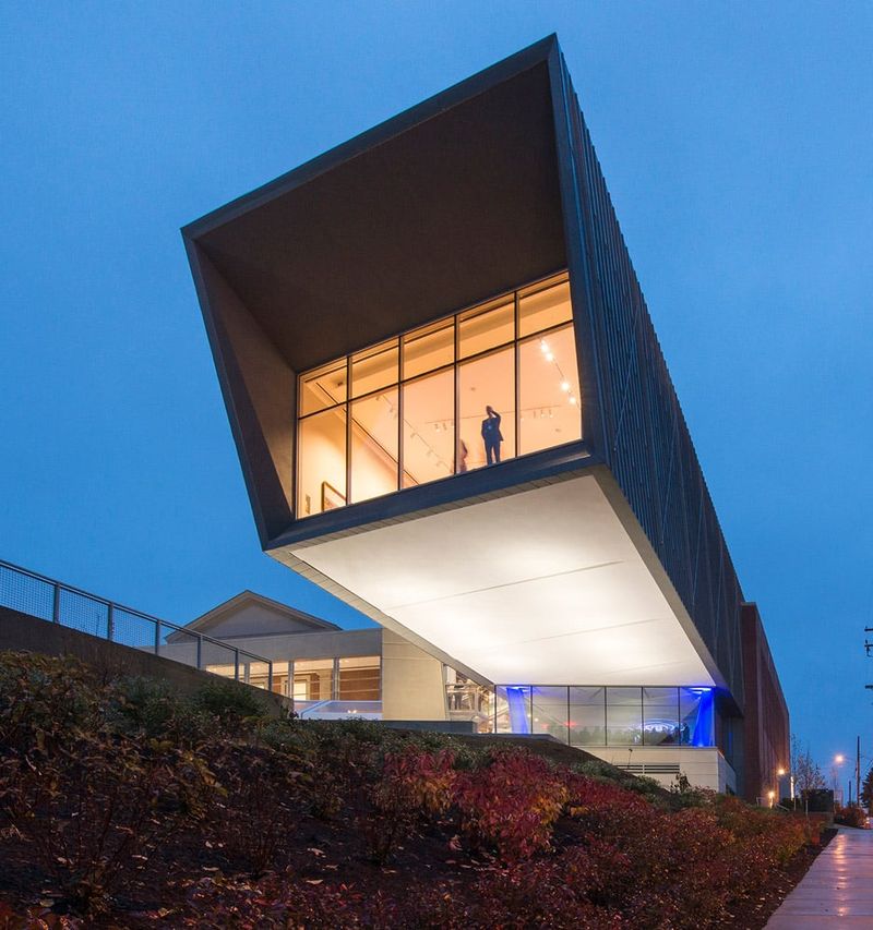 Artistic Expression Through Structural Form