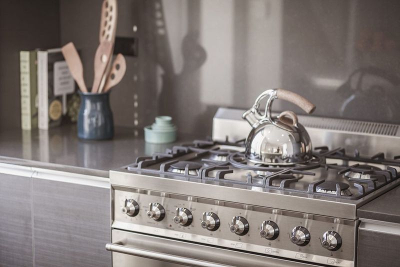 Hard-To-Clean Stovetops