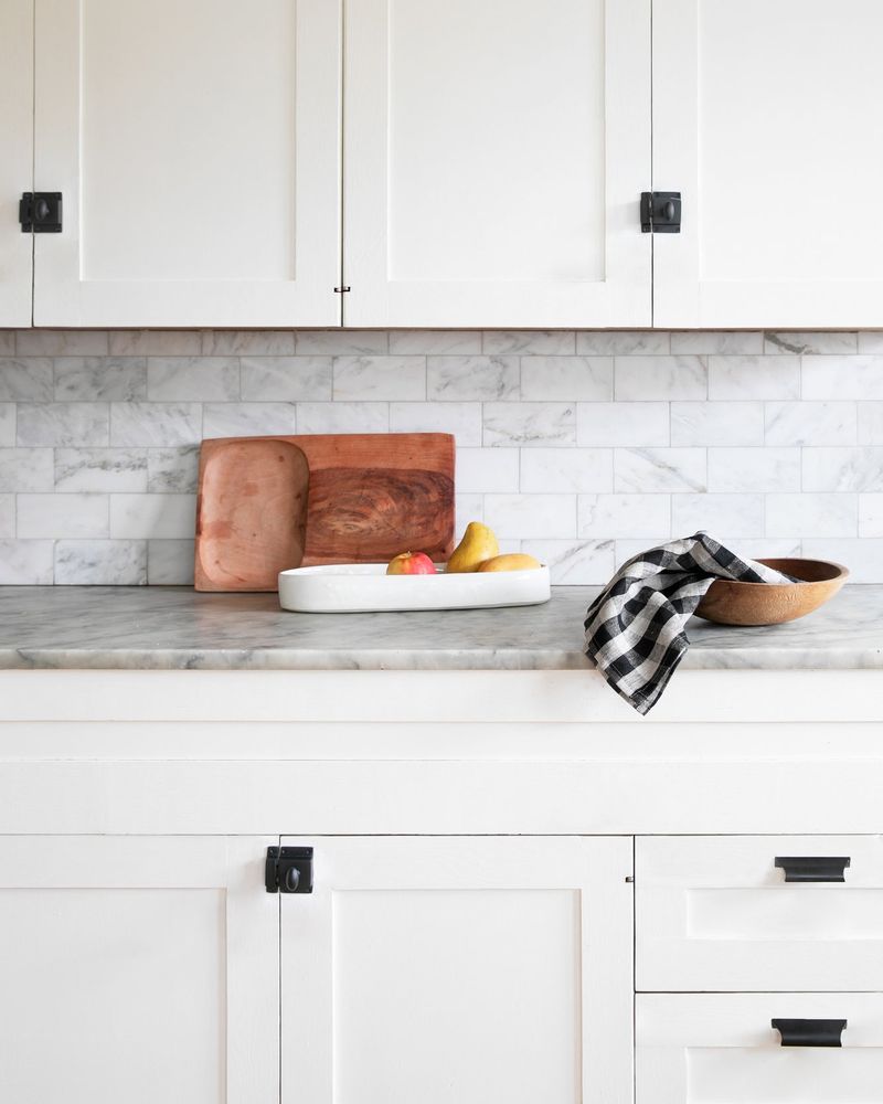 Cabinet Hardware Mismatch