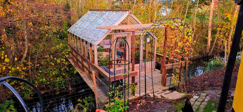 Multi-Level Greenhouse Connection