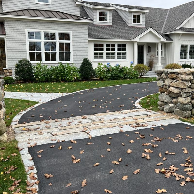 Cobblestone Apron: Vintage Driveway Edge