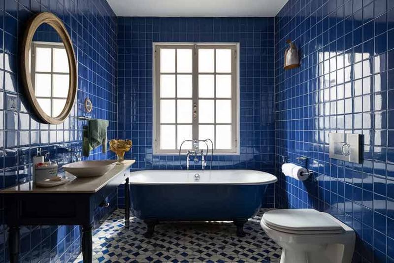 Colored Bathroom Fixtures Splash Back