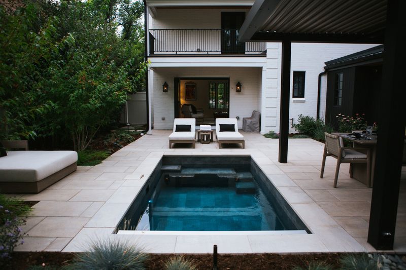 Modern Concrete Soaking Pool