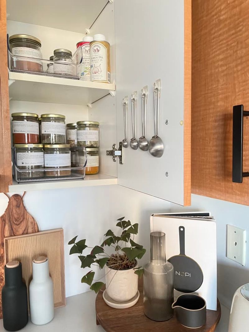 Hang Measuring Cups Inside