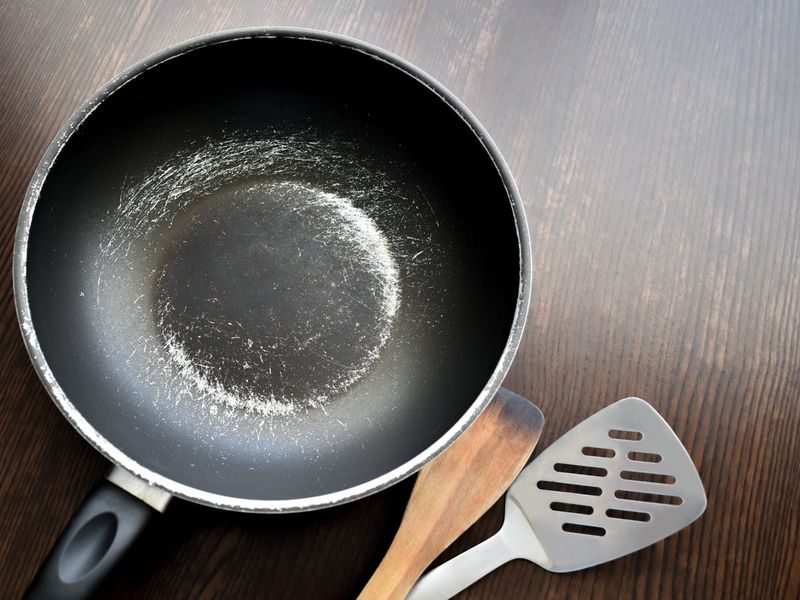 Cookware with Damaged Non-stick Coatings