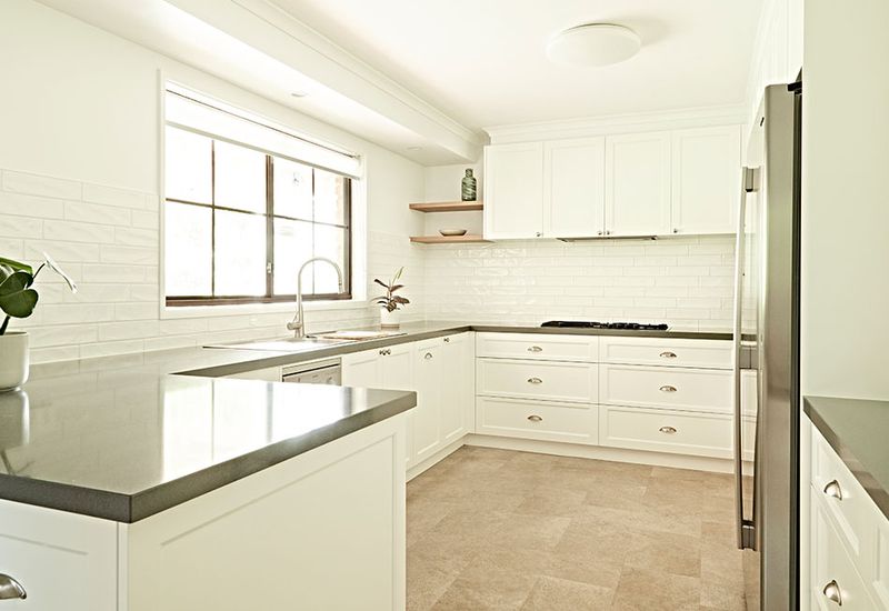 DON'T: Let Your G-Kitchen Feel Claustrophobic