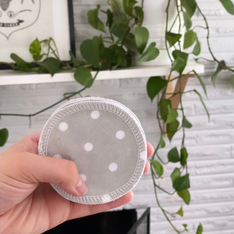 Single-Use Makeup Wipes