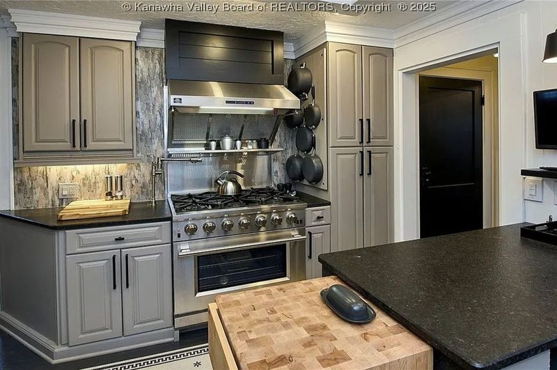 Chef’s Kitchen