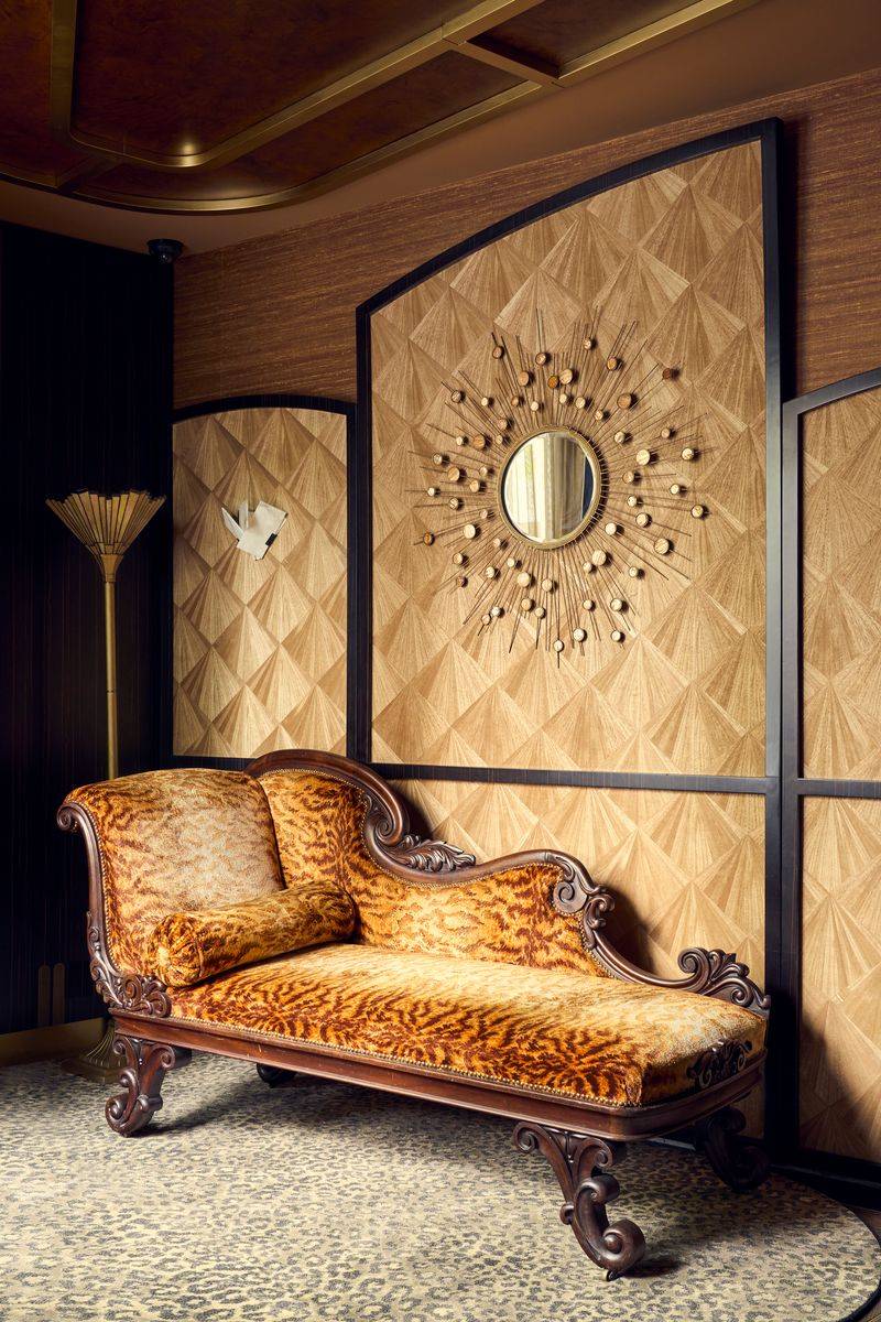Organic Textures vs. Polished Surfaces