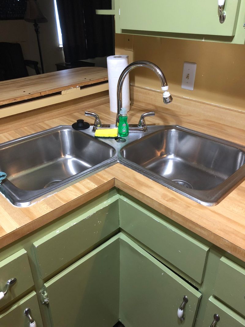 The Useless Sink Corner