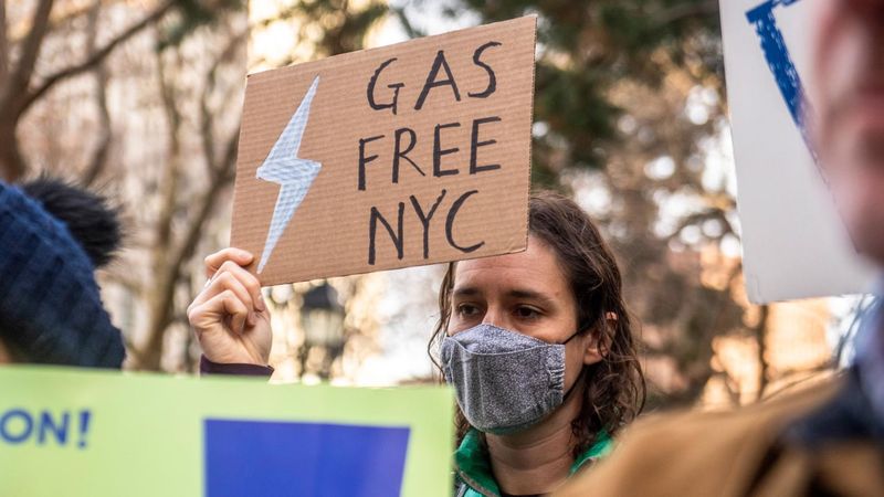 Homes Dependent On Fossil Fuel Infrastructure