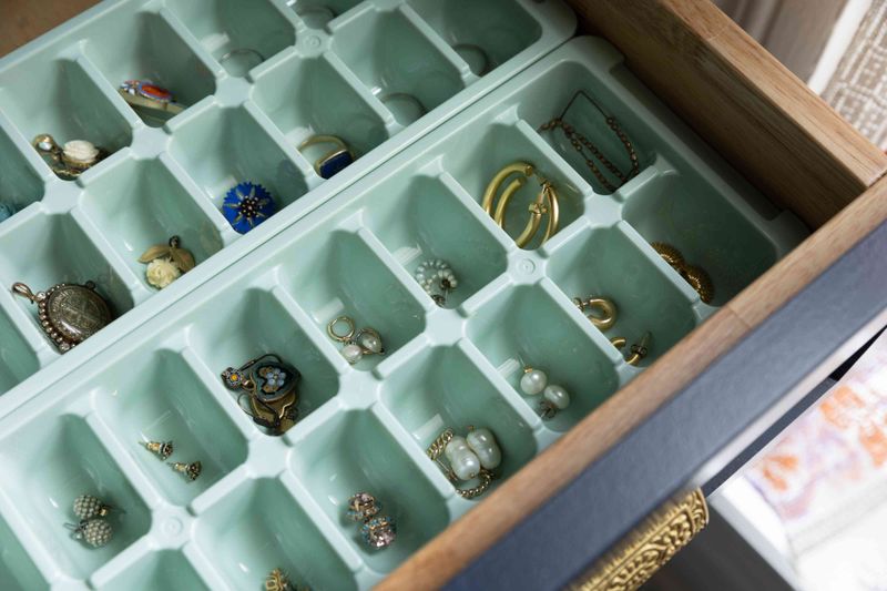 Corral Jewelry With Ice Cube Trays