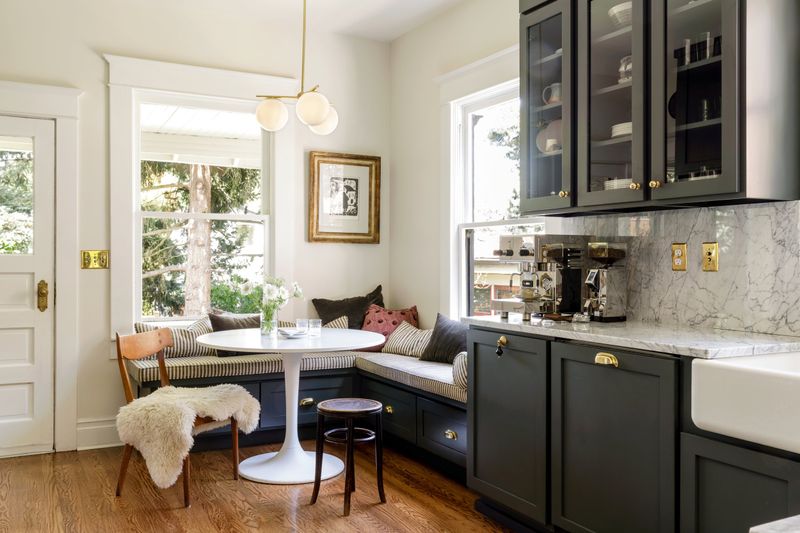 Breakfast Nooks and Dining Alcoves