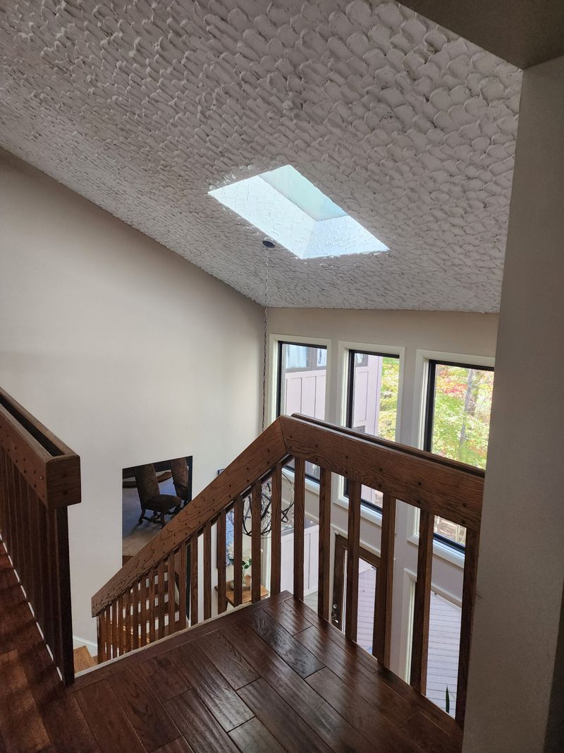 Popcorn Ceilings (1960s-80s)