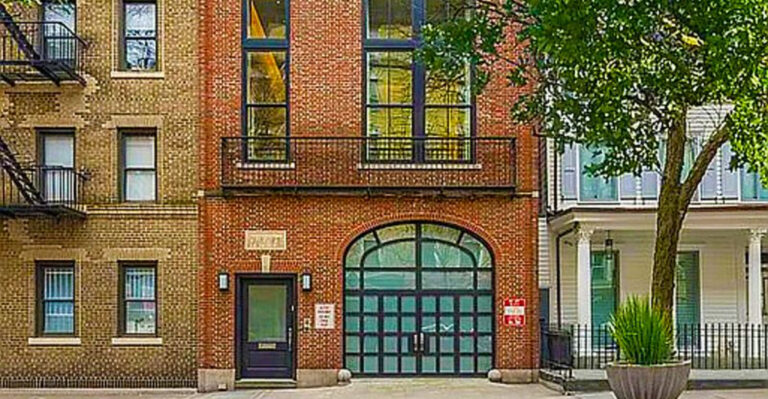 Grand 1925 Townhouse In New York With 20-Foot Ceilings, Marble Fireplace And Skyline Views (With Floor Plan)